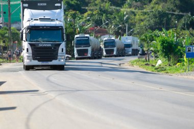 Başkan Tancredo Neves, Bahia, Brezilya - 1 Haziran 2022: Güney Bahia 'daki BR 101 otoyolunda kargo kamyonu görüldü..