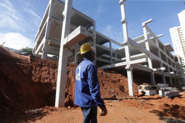 Salvador, Bahia, Brezilya - Haziran 6, 2022: Salvador 'da bir devlet hastanesi inşaatı devam ediyor..