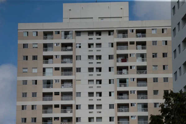 Salvador Bahia Brazil June 2022年6月16日 萨尔瓦多市中产阶级公寓楼立面 — 图库照片