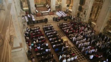Salvador, Bahia, Brezilya - 16 Haziran 2022: Katolikler Salvador 'daki Tarih Merkezi' ndeki Bazilika Katedrali 'nde Corpus Christi bayramını kutluyorlar.