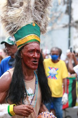 Salvador, Bahia, Brezilya - 2 Temmuz 2022: Hintliler, Bahia 'nın Salvador' daki bağımsızlığının onuruna Dois de Julho 'daki sivil geçit törenine katıldılar..