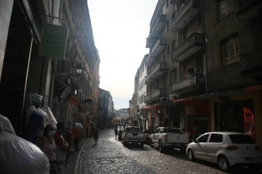 Salvador, Bahia, Brezilya - 25 Ocak 2022: Pelourinho 'daki Rua do Tabuao' daki eski malikanelerin manzarası, Salvador Tarih Merkezi.