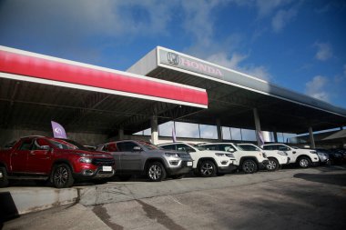 Salvador, Bahia, Brezilya - 19 Temmuz 2022: Salvador şehrinde bir Honda imalat şirketinin cephesi.