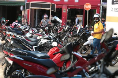 irece, bahia, brrazil - 13 Eylül 2022: motosikletler Irece şehrindeki bir otoparkta görüldü