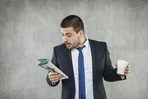 Joven empresario en busca de trabajo — Foto de Stock