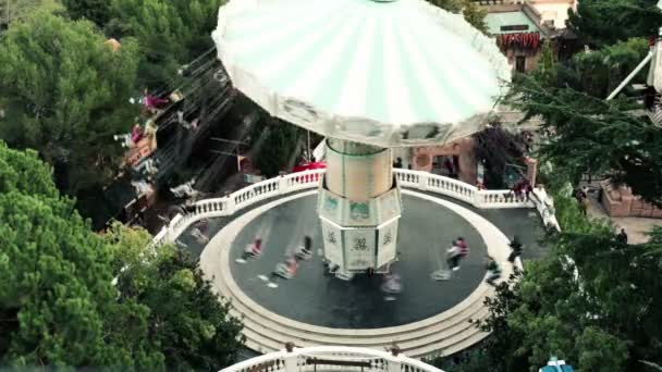 Carrousel dans le parc Tibidabo — Video