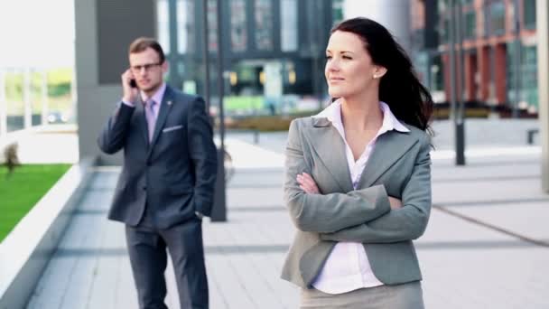 Hermosa mujer de negocios segura — Vídeos de Stock