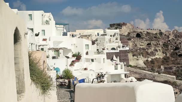 Classic Santorini architecture — Stock Video