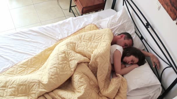 Casal dormindo — Vídeo de Stock