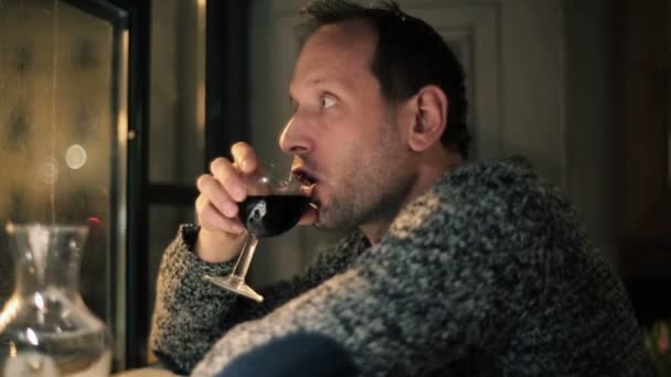 Man drinking wine — Stock Video