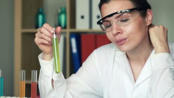 Beautiful female scientist — Stock Video