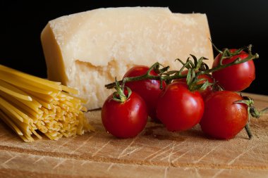 doğrama kurulu olarak Akdeniz mutfağı malzemeleri