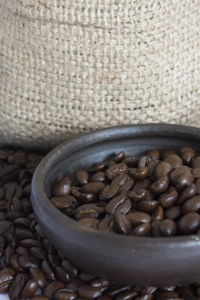 Coffee Beans in a Clay Pot IV — Stock Photo, Image