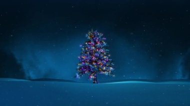 Geceleri karlı ormanda Noel ağacı