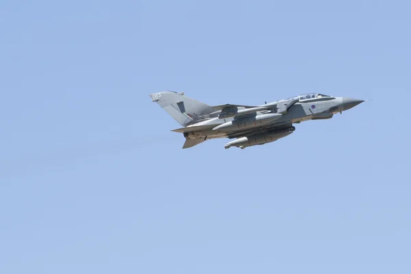 ALBACETE,SPAIN - APRIL 11: Military fighter jet during demonstration in Albacete air base, Los Llanos (TLP) on April 11, 2012 in Albacete,Spain — Stock Photo, Image