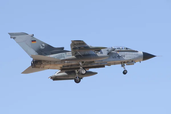 ALBACETE,SPAIN - APRIL 11: Military fighter jet during demonstration in Albacete air base, Los Llanos (TLP) on April 11, 2012 in Albacete,Spain — Stock Photo, Image