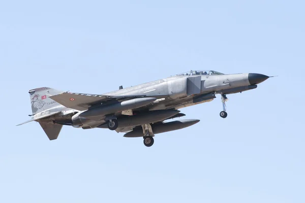 ALBACETE,SPAIN - APRIL 11: Military fighter jet during demonstration in Albacete air base, Los Llanos (TLP) on April 11, 2012 in Albacete,Spain — Stock Photo, Image