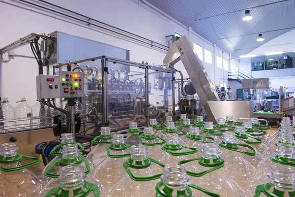 Фабрика, оливкова виробництва оливкової олії — стокове фото