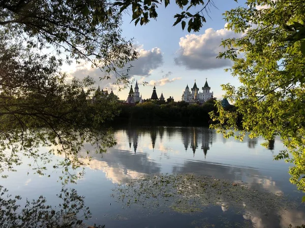 Izmailovsky Kremlin Background Pond — Stock Photo, Image