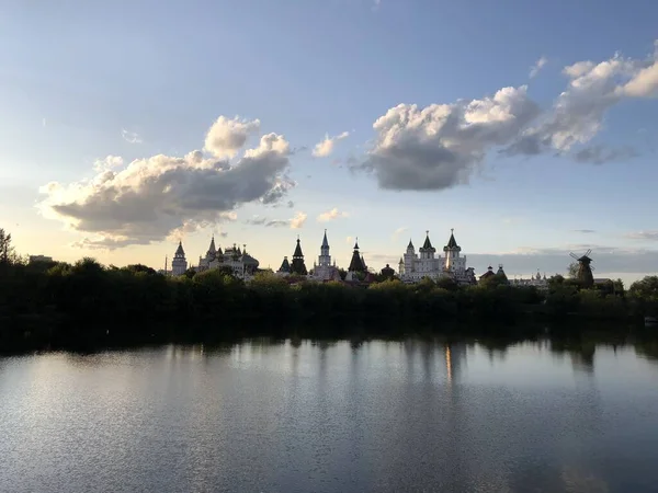 Izmailovsky Kremlin Background Pond — Stock Photo, Image