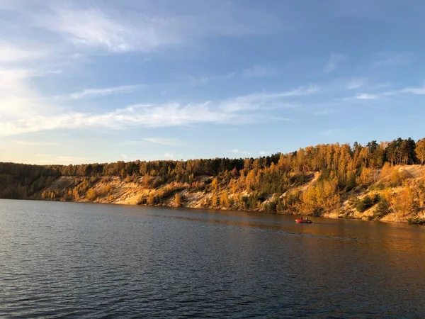 Bosque Otoño Cerca Del Sol Noche Lago —  Fotos de Stock