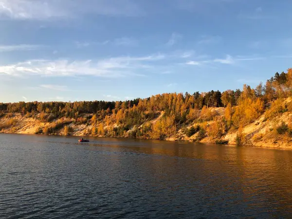 Höst Skog Nära Sjön Kväll Sol — Stockfoto