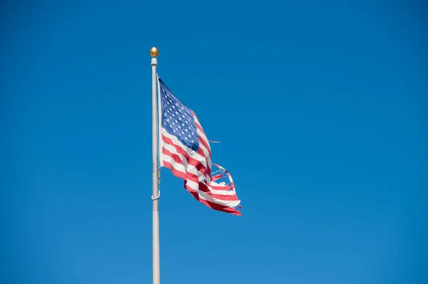 Drapeau Américain Sur Poteau — Photo