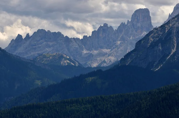 Keretezett Erdei Völgyek Piz Popena Cristallino Emelkedik Jellemző Csúcsok Dolomitok — Stock Fotó
