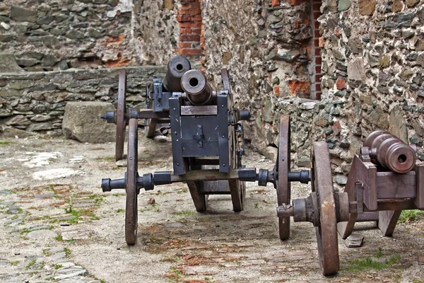 Middeleeuwse kanonnen — Stockfoto