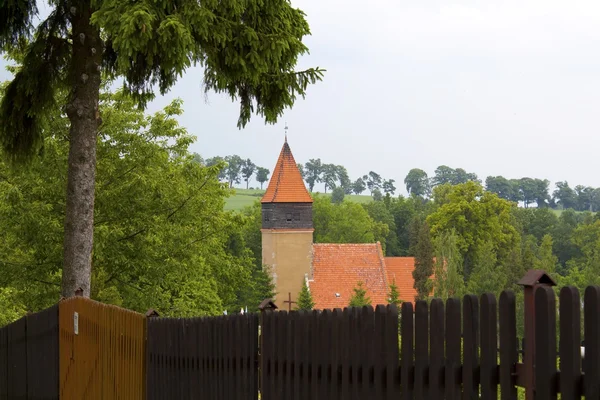 Mała wieś Kościół — Zdjęcie stockowe