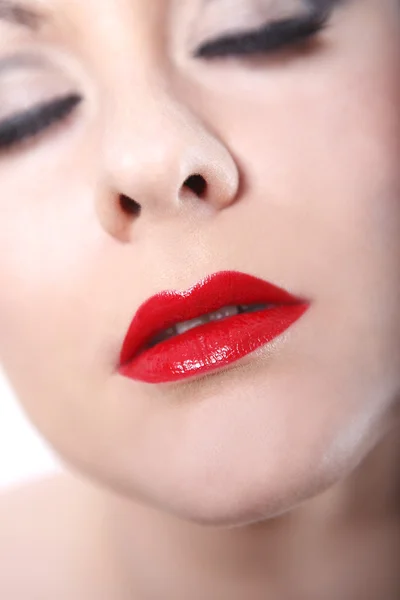 Femme aux lèvres rouges — Photo