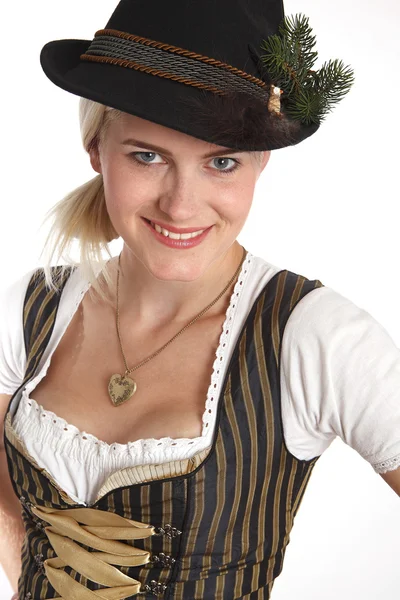 Jeune femme blonde en costume traditionnel — Photo