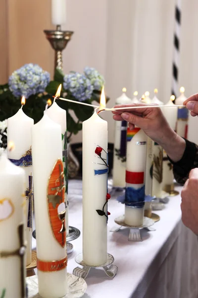 Burning candles in church — Stock Photo, Image