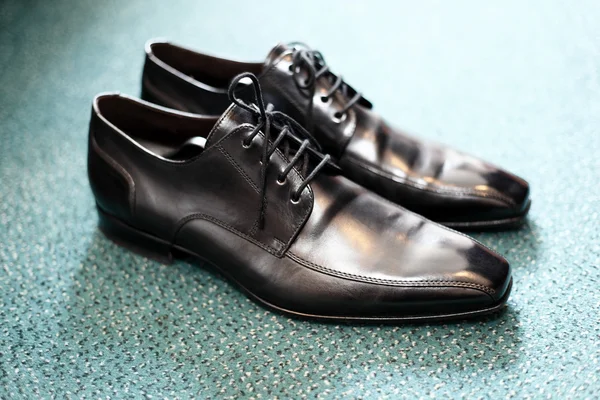 Zwarte mannen schoenen — Stockfoto