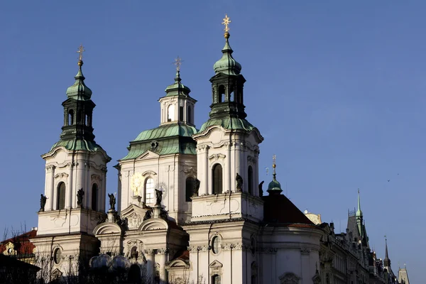 Die erste Nikolaus-Kirche in Prag — Stockfoto