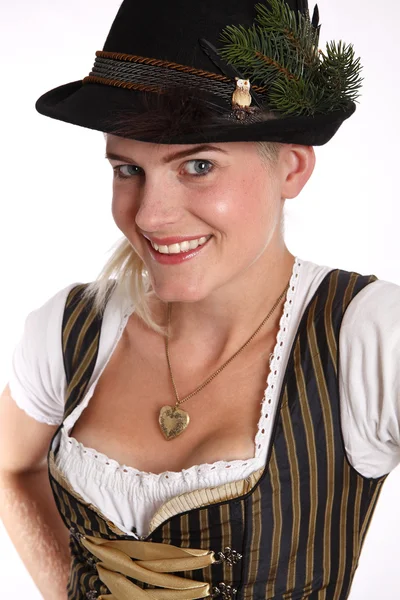 Jeune femme blonde en costume bavarois traditionnel — Photo