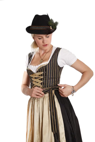 Junge blonde Frau in bayerischer Tracht — Stockfoto