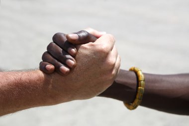 Beyaz bir ve bir Afrika arasında karşılıklı