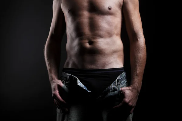 Aantrekkelijke man shirtless — Stockfoto