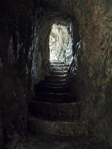 Каньон Хоэлленталь в Гармсе, Бавария, Германия, летнее время