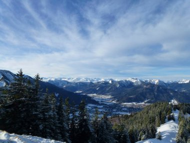 Baumgartenschneid dağına kış yürüyüşü turu, Tegensee, Bavyera, Almanya