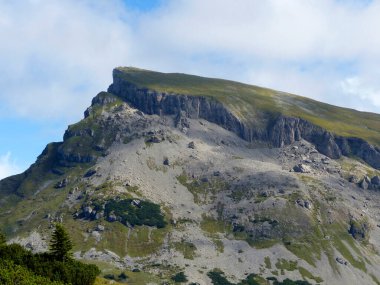 Sonbaharda Allgau Alpleri, Bavyera, Almanya 'da Hoher Ifen dağı turu