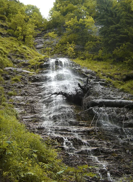 オーストリアのザルツブルグのフェラタを経由してPostalmklammカノンの滝オーストリアのザルツカンマーグート — ストック写真