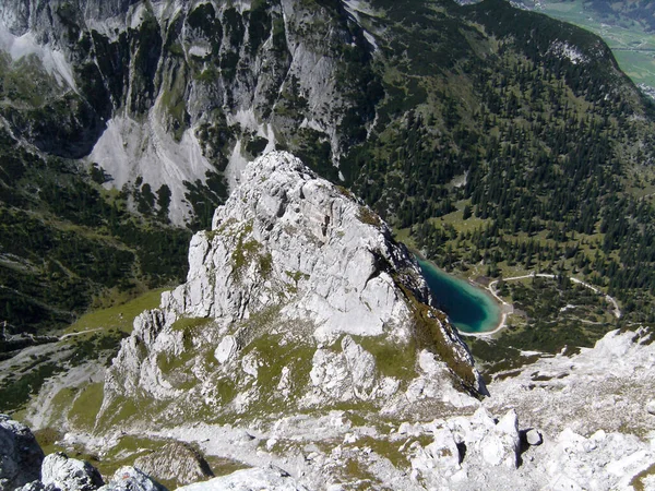 Ferrata Vid Högfjällssjön Seebensee Tajakopf Berg Tyrolen Österrike Sommaren — Stockfoto