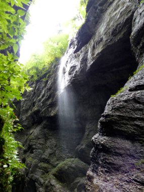 Sonbaharda Bavyera, Almanya 'da Canyon Partnachklamm