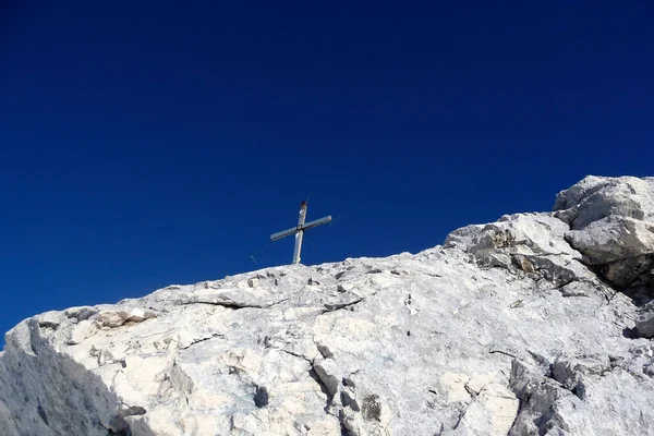 Zirve Pleisenspitze Dağı, Karwendel, Avusturya, kışın