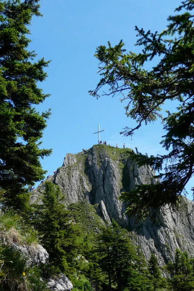 Крест Вершине Теберга Через Феррату Баварии Германия — стоковое фото