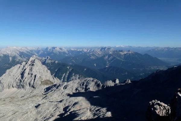 Dağ Yürüyüşü Turu Partenkirchner Dreitorspitze Dağı Bavyera Almanya — Stok fotoğraf