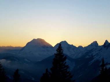 Pleisenspitze dağına kış yürüyüşü turu, Tyrol, Avusturya