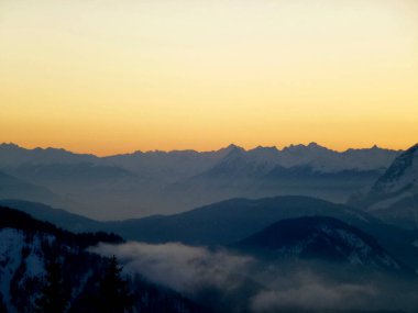 Pleisenspitze dağına kış yürüyüşü turu, Tyrol, Avusturya